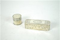 Lot 194 - A George III silver toothpick box