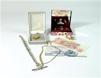 Lot 43 - A collection of jewellery and watches