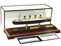 Lot 285 - Franklin Mint RMS Titanic Mahogany Signature Edition 395/1000