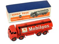 Lot 314 - Boxed Dinky 504 Foden 14T Mobilgas Tanker (second cab type).