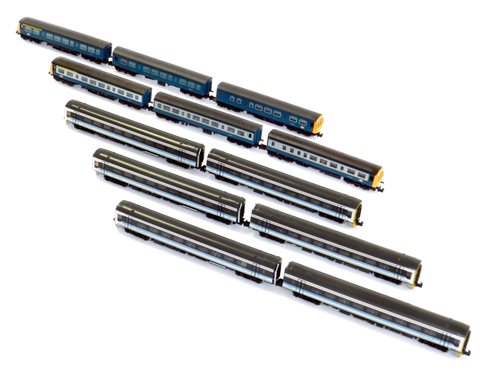 Lot 346 - Graham Farish Diesel Multiple Units, N Gauge