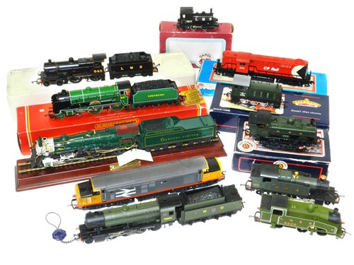 Lot 366 - Hornby, Bachmann and Dapol OO railway engines