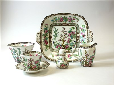 Lot 305 - A selection of Coalport 'Indian Tree'