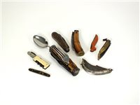 Lot 614 - A collection of penknives