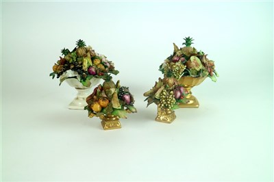 Lot 323 - Four Capodimonte Fullin Mollica porcelain baskets of fruit