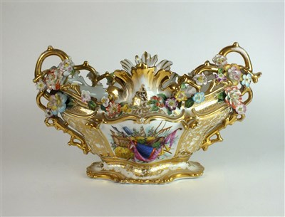 Lot 325 - An Italian porcelain jardinière