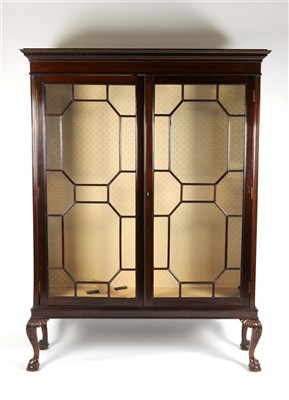 Lot 688 - A large free-standing early 20th century mahogany display cabinet