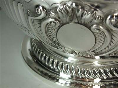 Lot 115 - A Victorian silver monteith punch bowl