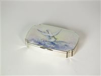 Lot 31 - An early 20th century enamelled box