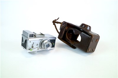 Lot 403 - A Steky Model IIIB Sub Miniature Camera