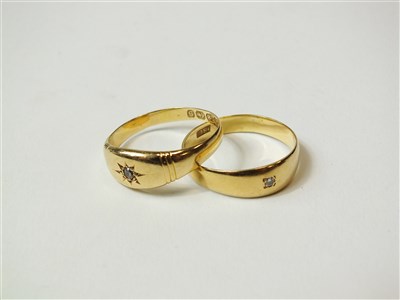 Lot 292 - Two diamond set rings