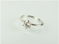 Lot 208 - A single stone diamond ring