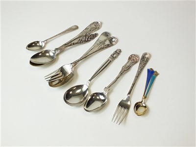 Lot 162 - A collection of silver spoons and forks
