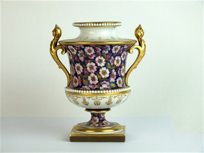 Lot 433 - A Flight, Barr and Barr of Worcester vase