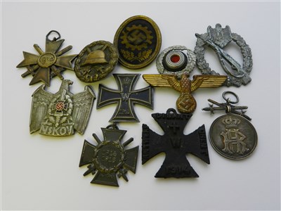 Lot 308 - An assorted collection of German World War I and II medals and badges