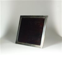 Lot 15 - A silver mounted photograph frame