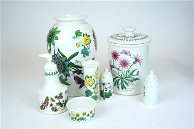 Lot 459 - A collection of Portmeirion Botanic Garden tableware