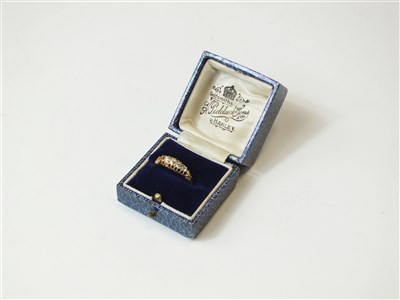 Lot 301 - An 18ct gold diamond ring