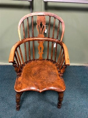 Lot 489 - A 19th century Windsor kitchen chair