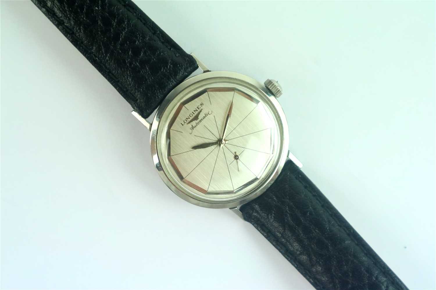 Lot 232 - A Gentleman's Longines Dodecagon Dial Wristwatch