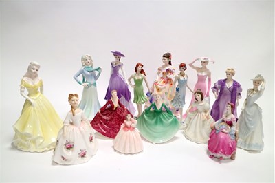 Lot 229 - 15 Coalport figures