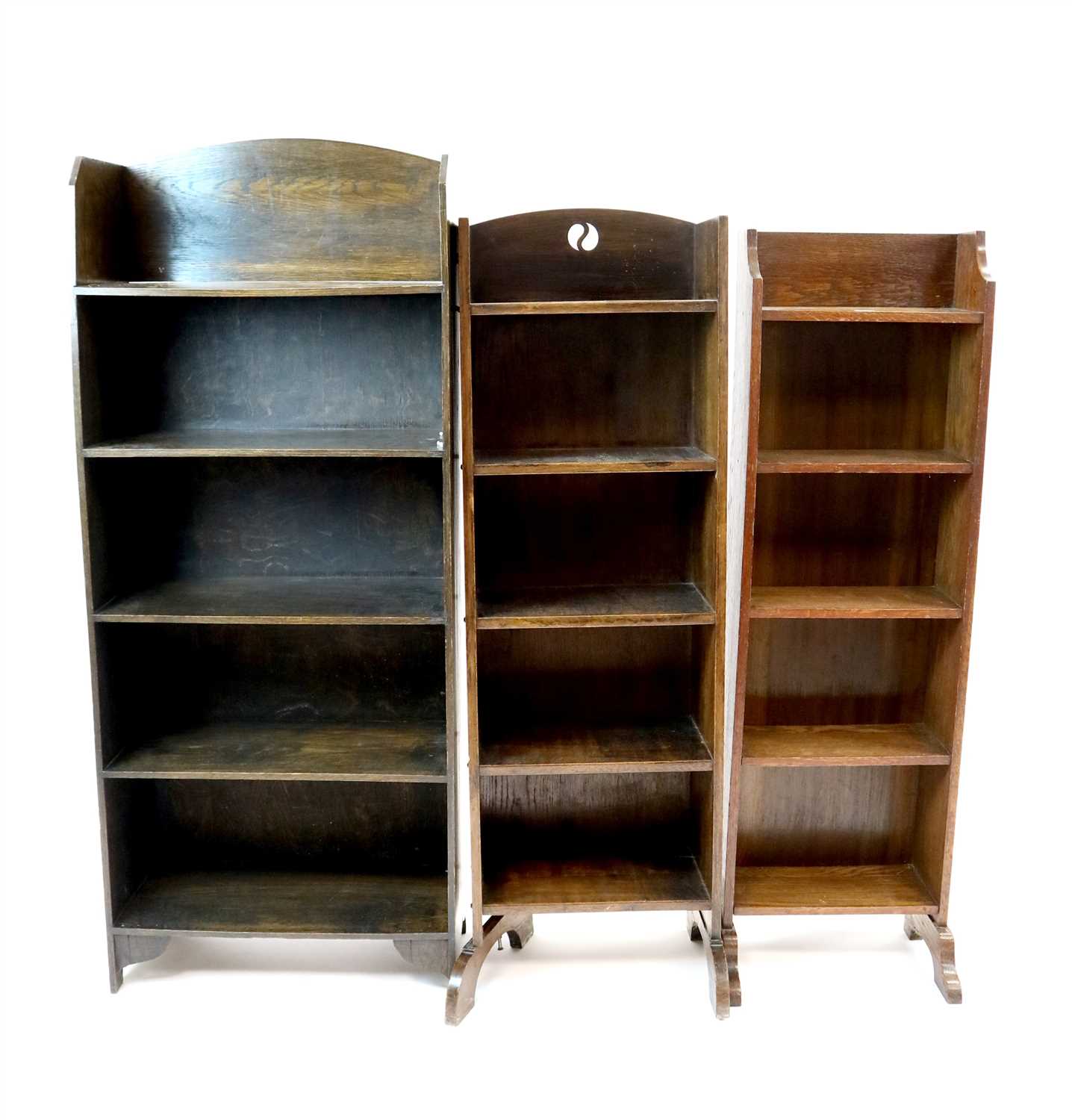 Lot 1005 - Three free-standing early 20th century oak bookcases