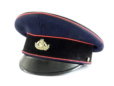 Lot 418 - A German pre-WW2 NCO Fireman’s visor cap