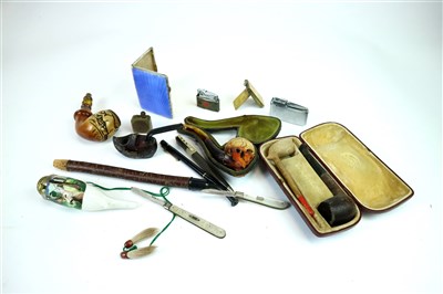 Lot 574 - A collection of antique tobacco pipes, silver penknives etc