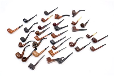 Lot 601 - A collection of seemingly unsmoked mid 20th century tobacco pipe