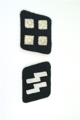 Lot 489 - A pair of Waffen-SS Sturmbannfuhrer (Major) collar tabs