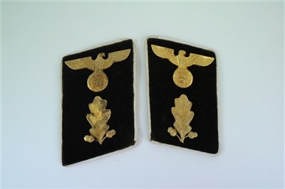 Lot 504 - A set of NSDAP ‘AbscnhittsLeiter’ Kreis-level administrative position collar tabs