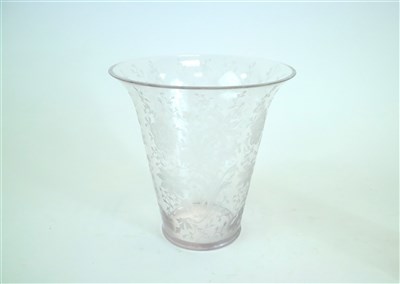 Lot 263 - An early 20th century Stuart etched glass vase