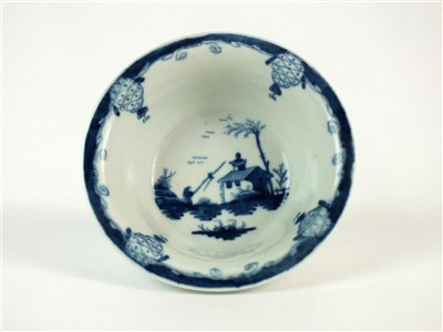 Lot 49 - A Worcester patty pan in the Bare Tree Speared Bird pattern