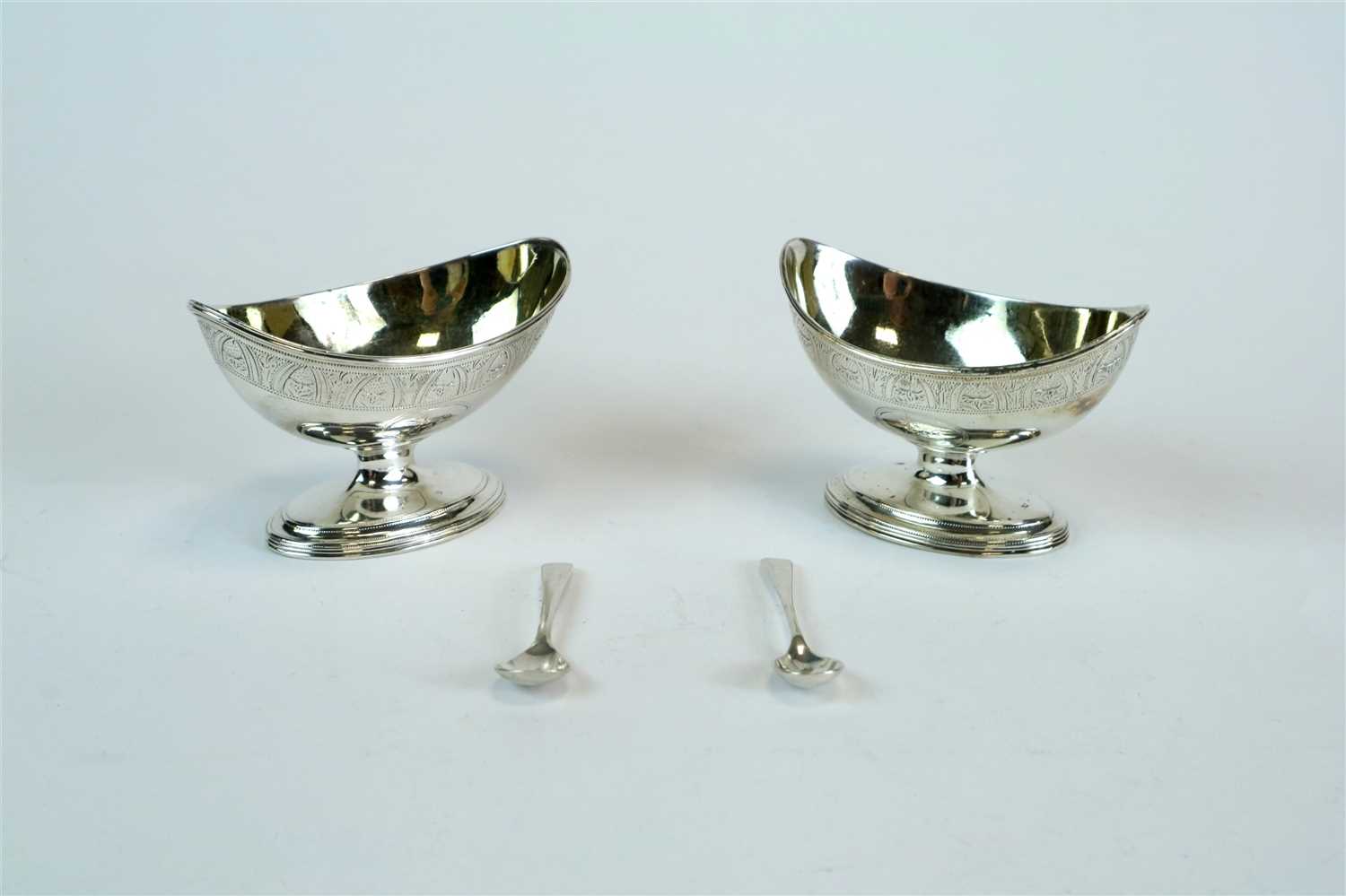 Lot 119 - A pair of navette shaped silver salts