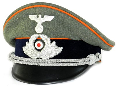 Lot 512 - A German Third Reich Postschutz visor cap