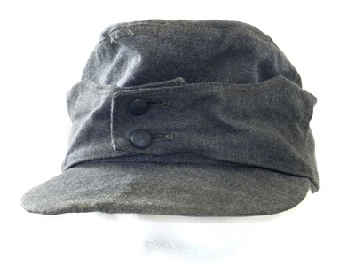 Lot 432 - A German Third Reich Summer/Lightweight M43 Field cap