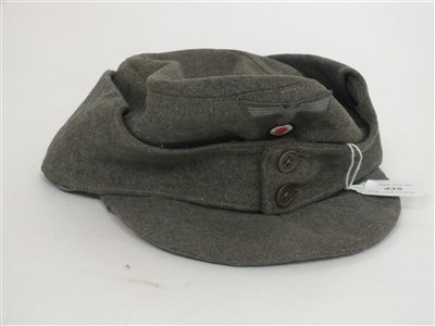 Lot 435 - A German Third Reich Army Heer EM/NCO M43 Field cap