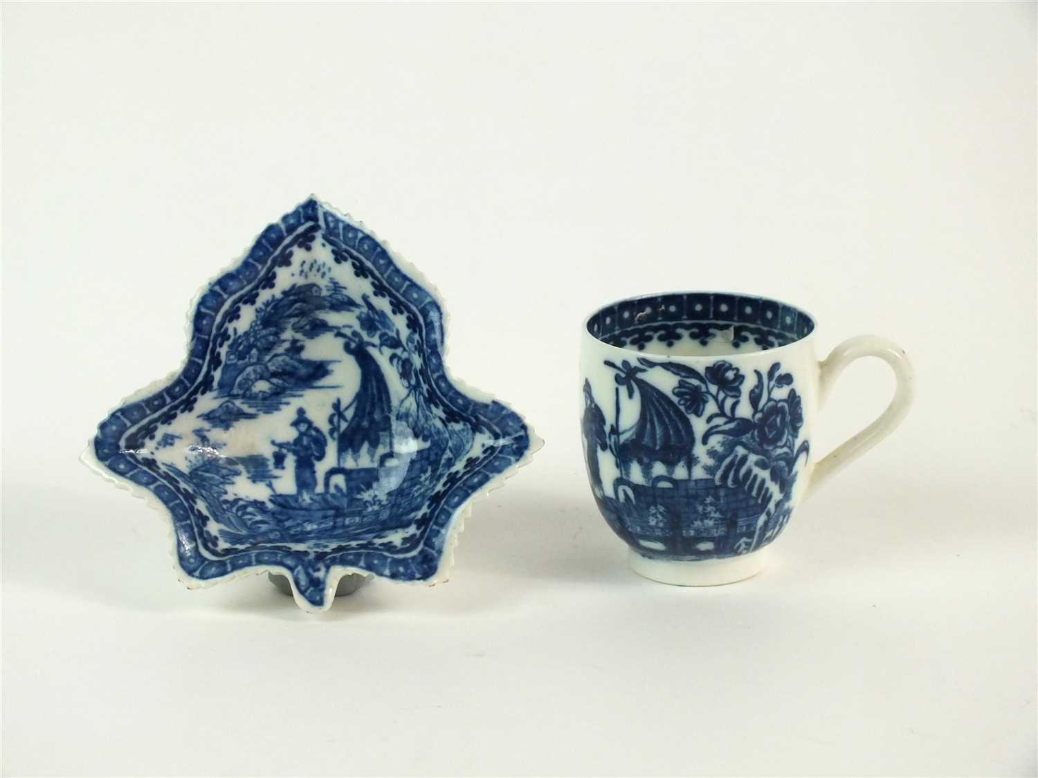 Lot 58 - A Caughley pickle leaf dish and coffee cup