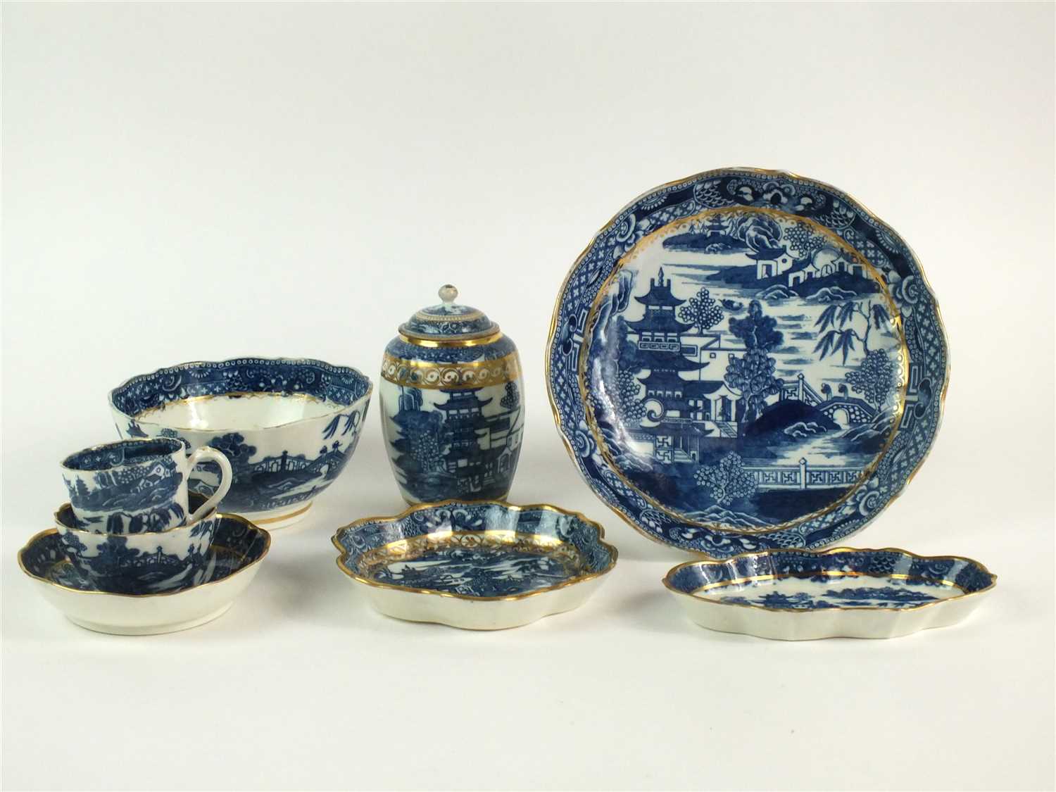 Lot 53 - Eight pieces of Caughley porcelain