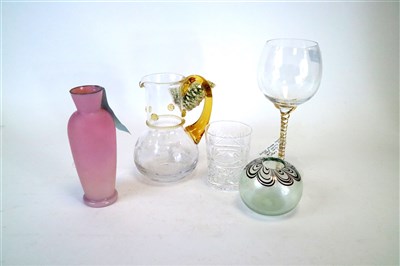 Lot 495 - A collection of assorted drinking and other glassware