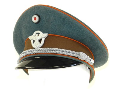 Lot 496 - A German Third Reich Gendarmerie Rural Police Officer’s visor cap by Erel