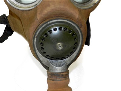 Lot 294 - A British General Service Respirator