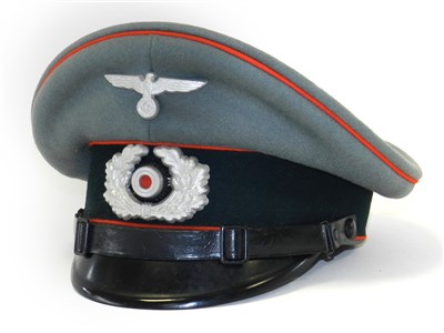 Lot 492 - A German Third Reich Army Artillery/Flak NCO’s visor cap