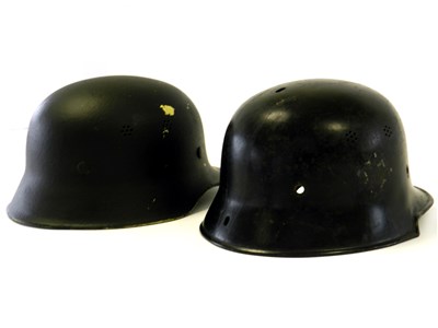 Lot 295 - A post-war German civic M34 style steel Fire Service helmet