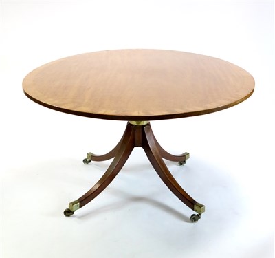 Lot 244 - A large Edwardian cross-banded mahogany breakfast table