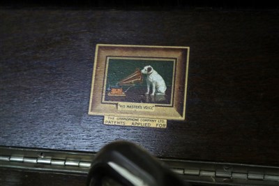 Lot 387 - A 20th century oak cased His Masters Voice model 103 table-top gramophone