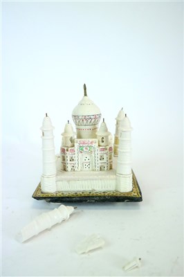 Lot 526 - A small mid 20th century Indian boxed carved stone souvenir model of the Taj Mahal