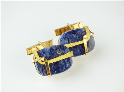 Lot 58 - A pair of lapis lazuli cufflinks