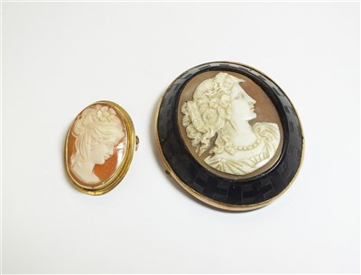 Lot 93 - Two cameo brooches