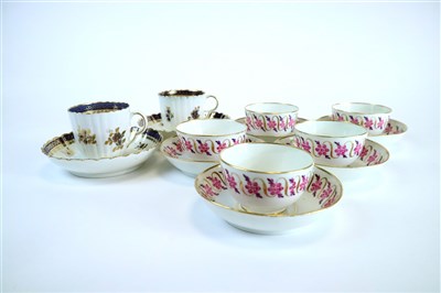 Lot 239 - Five late 18th/early 19th century English porcelain tea bowls and saucers